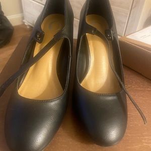 Black Mary Janes- never worn